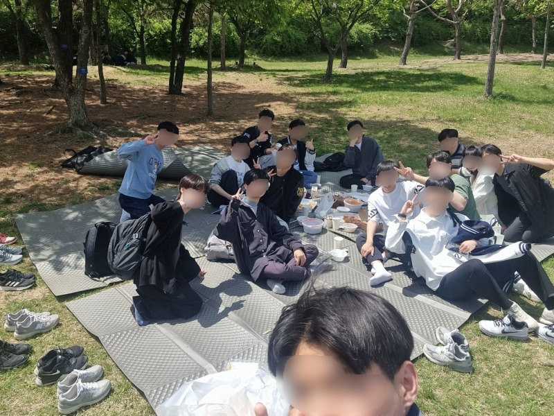 picnic2.jpg
